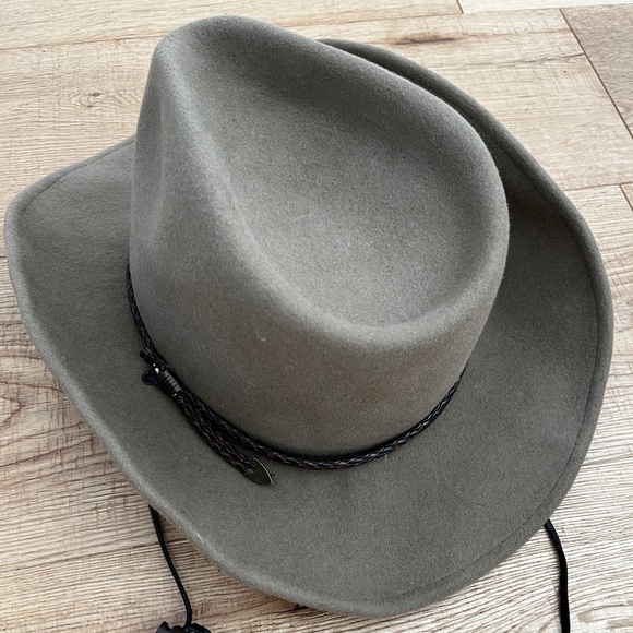 Cowboy Western Hat with Adjustable Brim! - Picture 3 of 7